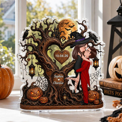 🎃"Kissing Couple by the Heart Tree" – Personalized Acrylic Keepsake Plaque: A Halloween Gift for Couples 💕