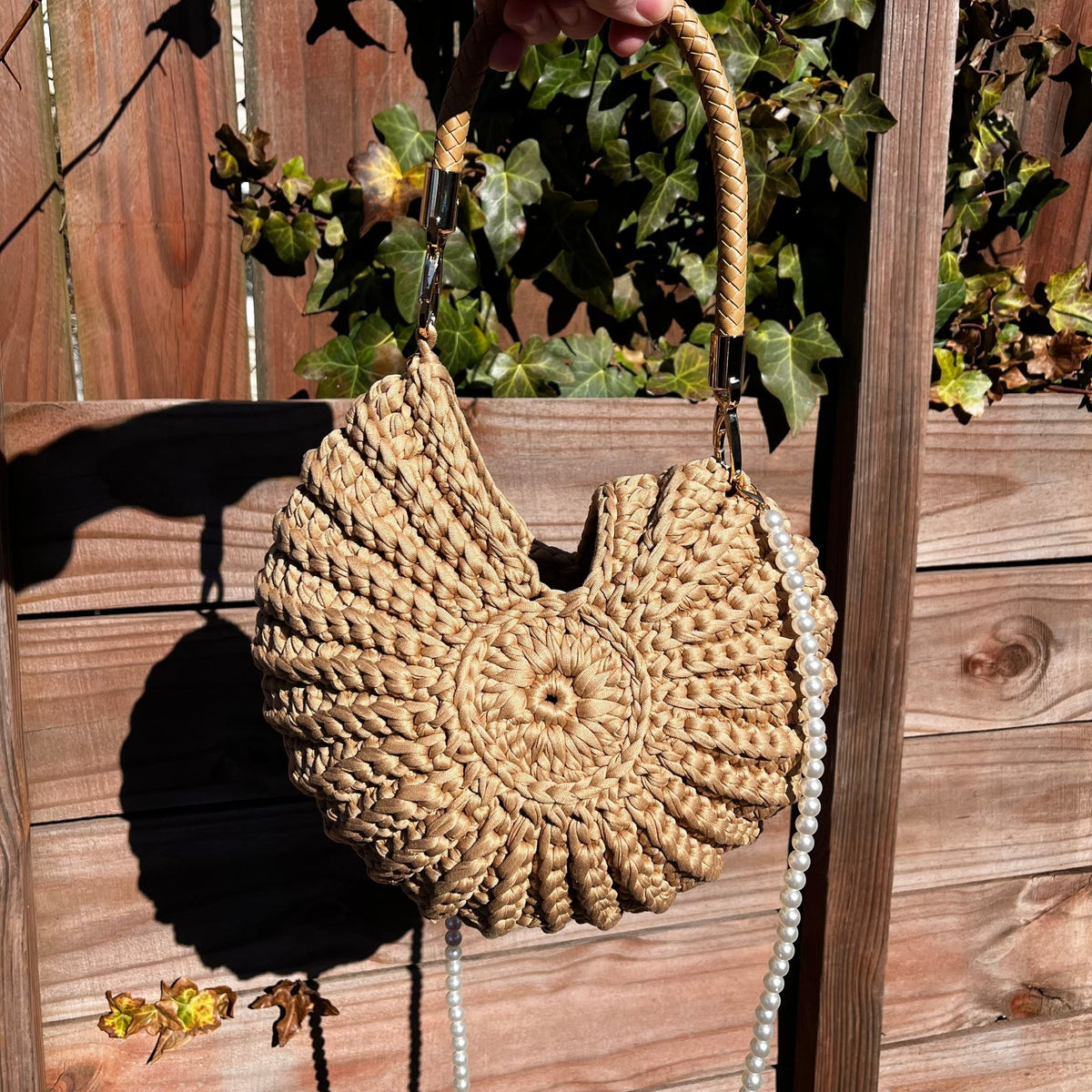 🎀✨ 50% OFF Crochet Shell Bag – 100% Handmade Summer Style 👜🌸