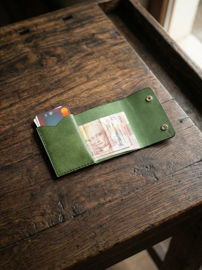 👛✨ Compact Leather Trifold Wallet – Slim, Stylish & Convenient Everyday Carry! 💳🤎